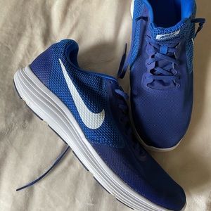 Nike- Mens size 13